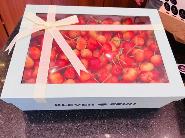 Hộp quà Cherry Vàng luôn được 