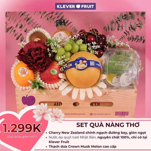 Hộp Quà 8/3 Nàng Thơ – Set Trái Cây Tươi Mix Hoa Hồng Lụa Thanh Lịch