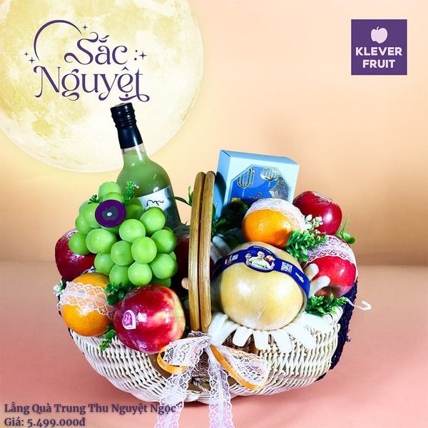 Bày Trí Mâm Cỗ Trung Thu Hiện Đại Với Hoa Quả Nhập Khẩu