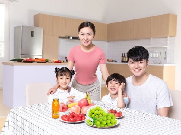 Vitamin Cho Gia Đình Thứ 5: Giữa Tuần Thư Thái Với Nho Mẫu Đơn, Táo Juliet, Nước Ép Nguyên Chất Tại Klever Fruit