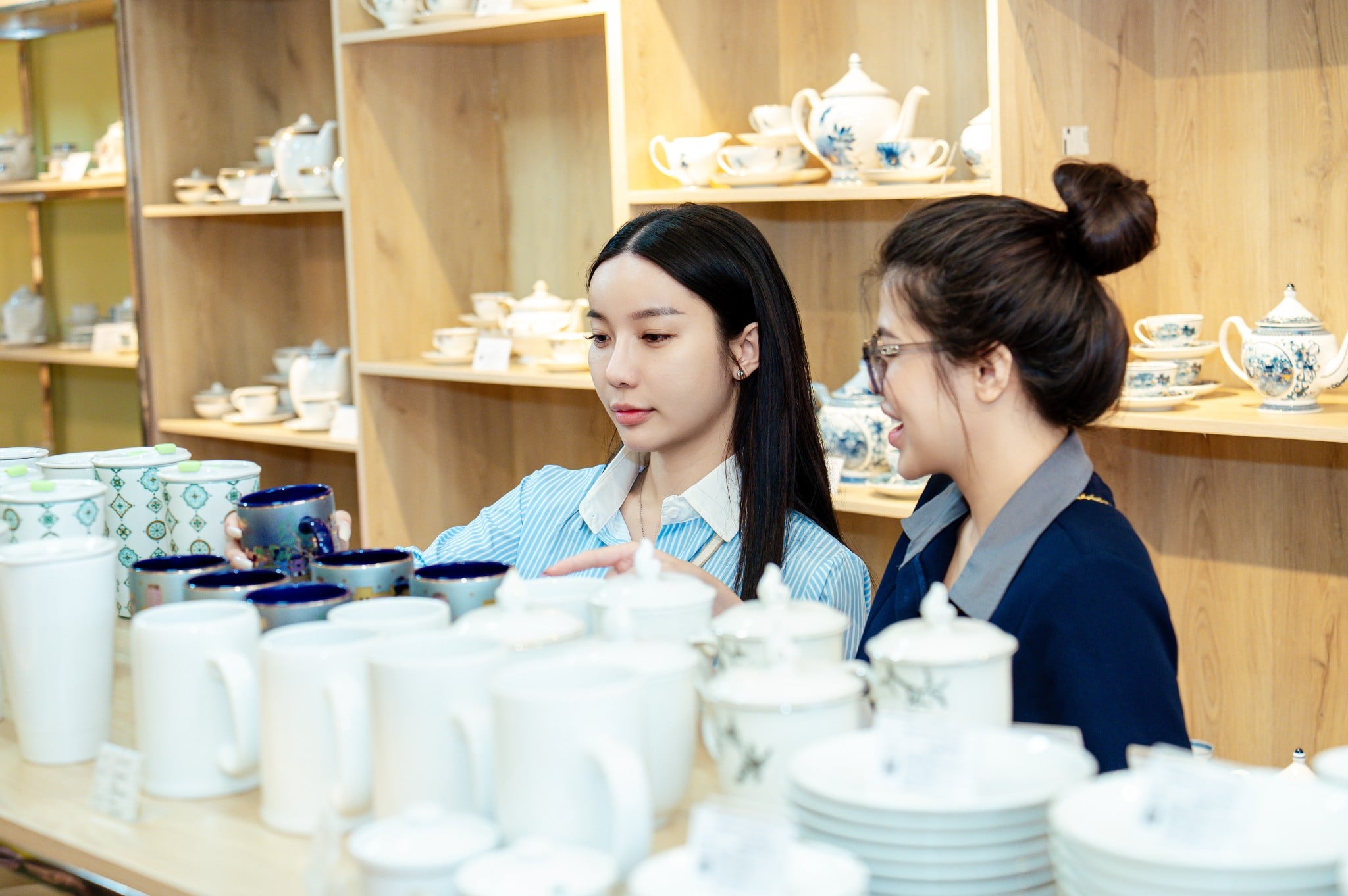 MINH LONG KHAI TRƯƠNG ĐẠI LÝ TẠI ĐÀ LẠT – LAN TỎA VẺ ĐẸP SỨ VIỆT GIỮA PHỐ NÚI MƠ MÀNG