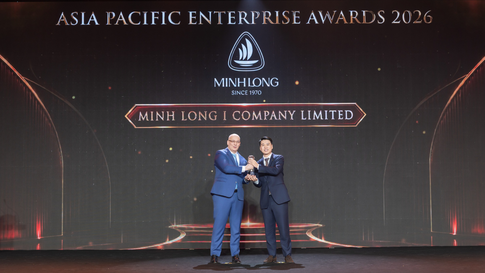 MINH LONG GHI DẤU ẤN VỚI 3 GIẢI THƯỞNG UY TÍN TRONG NƯỚC VÀ QUỐC TẾ