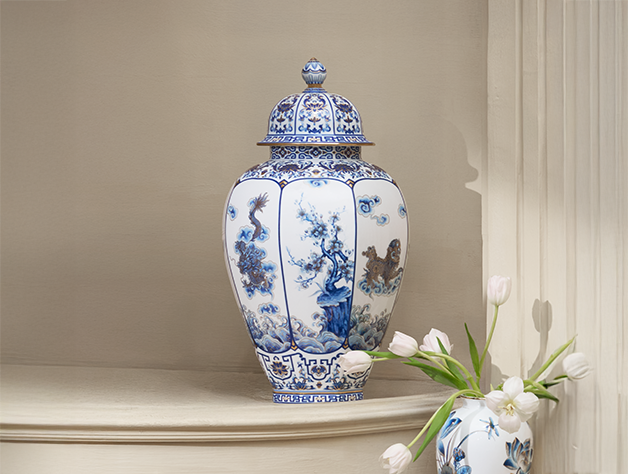 BÌNH HOA HỘI TỤ