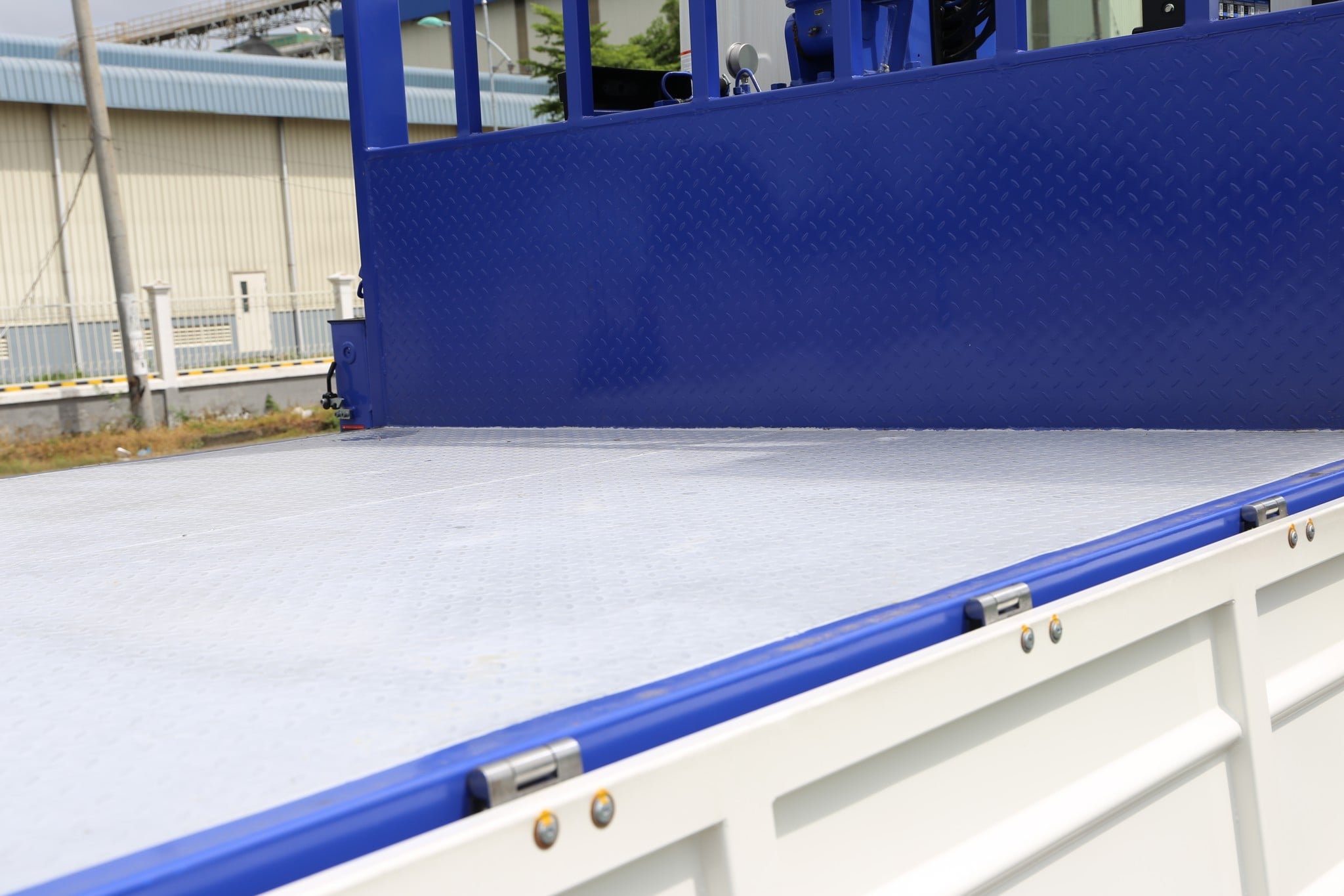 NHỮNG LOẠI SÀN XE TẢI THƯỜNG THẤY