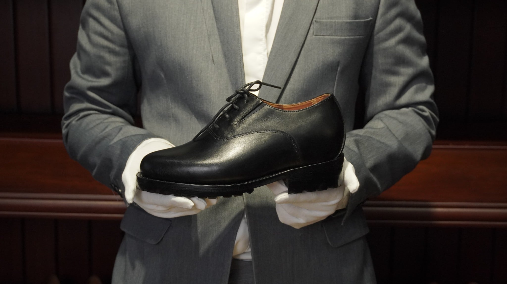 ĐI GIÀY TÂY NÊN PHỐI VỚI NHỮNG QUẦN ÁO NHƯ THẾ NÀO?