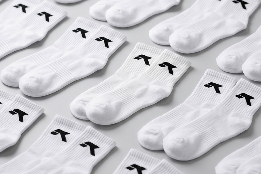 Tất cổ cao RIEVN tặng khách pre-order