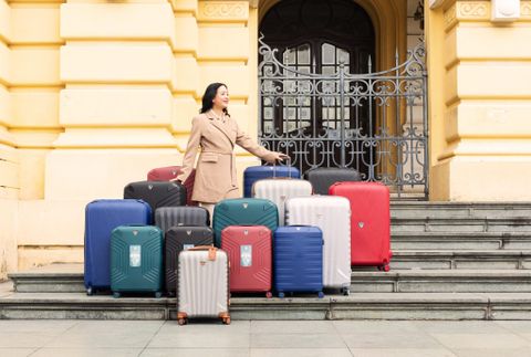 Vali kéo chính hiệu: Vali du lịch cỡ lớn loại nào tốt và cách mở khóa khi quên mật khẩu ?