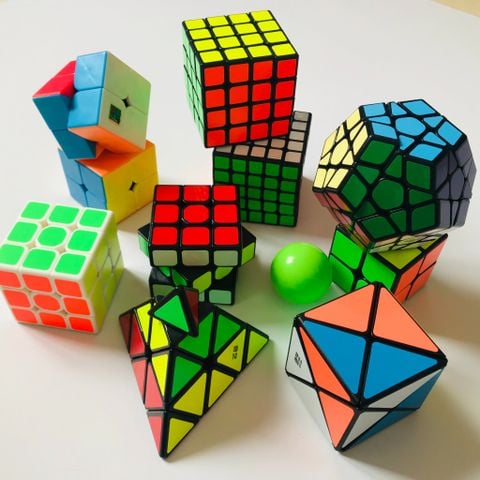 So sánh đỉnh cao: Nên mua Rubik của hãng nào – GAN, MoYu, QiYi hay YJ?