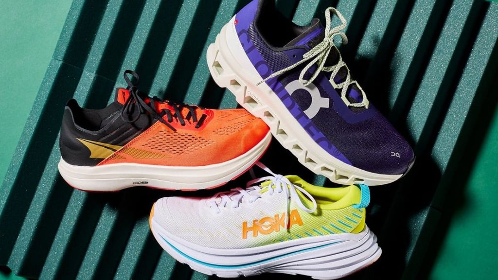 Cách kiểm tra độ vừa khi thử giày HOKA chạy race