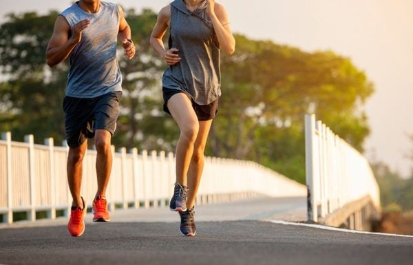 Runner nên sắp xếp protein quanh lịch chạy như thế nào?