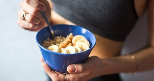 Dùng bữa phụ để bổ sung phần protein còn thiếu