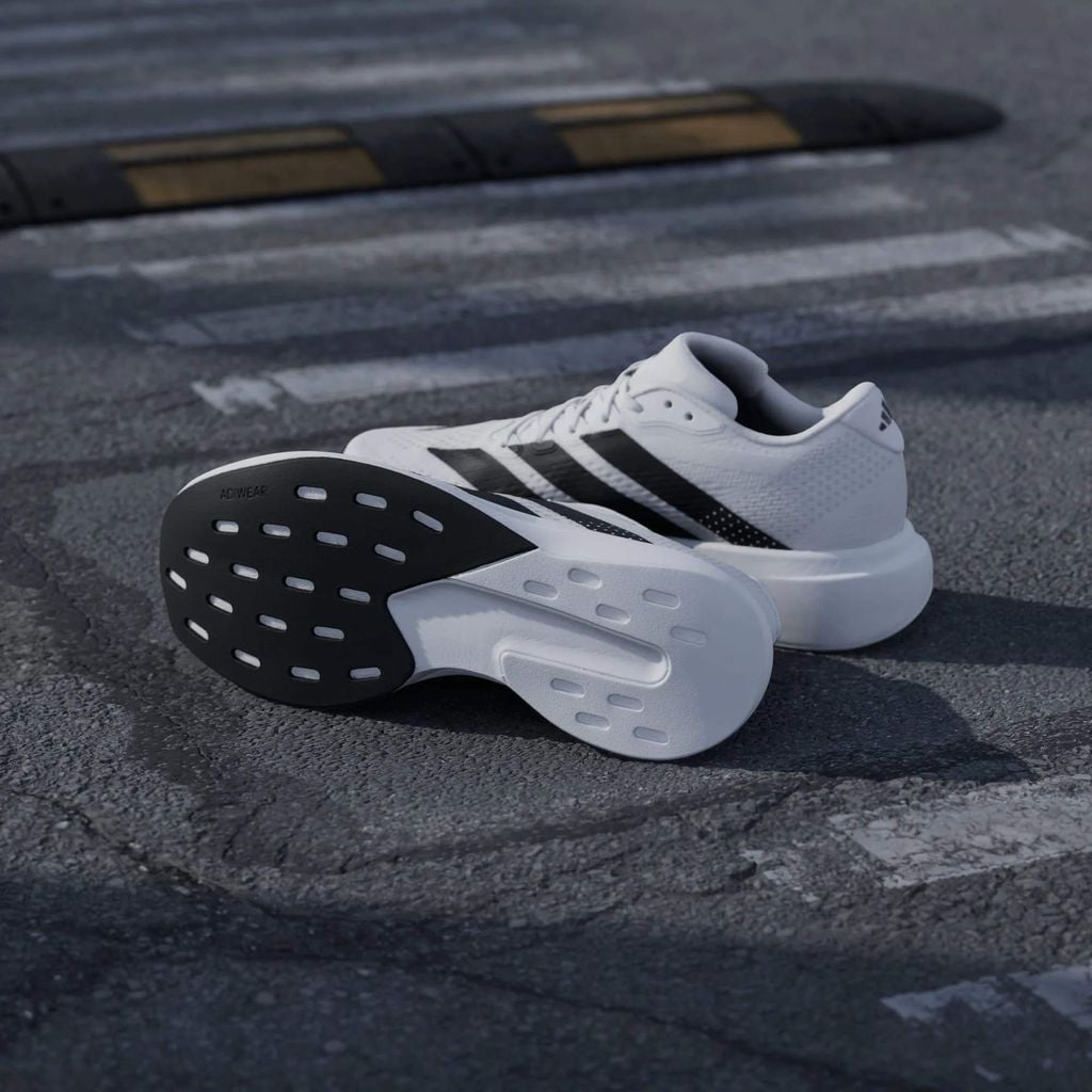 Adidas Adizero Pacer cho Runner thích cảm giác tiếp đất rõ và chân nhanh