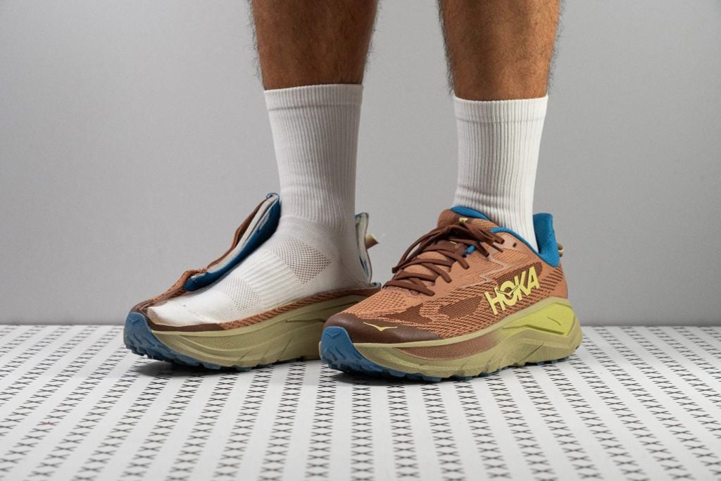 Hoka Challenger 8 Wide
