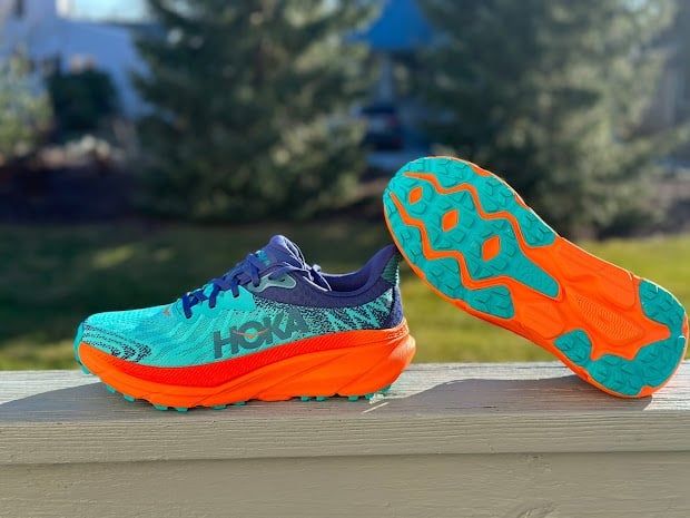 HOKA Challenger