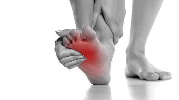 Overpronation gây khó chịu khi chạy bộ