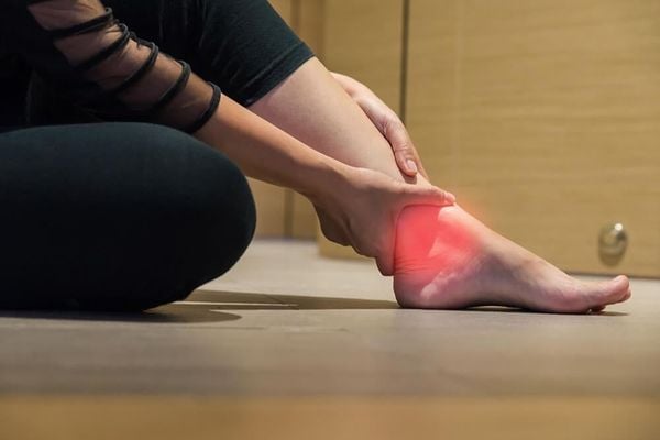 Có cần lo lắng về overpronation không?