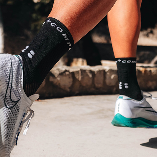 Compressport Pro Marathon Socks V2.0 – Black/White