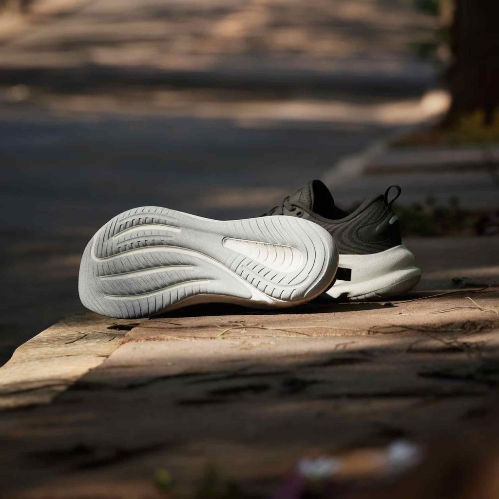Adidas Supernova Ease: Độ êm và cảm giác dưới chân