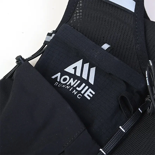 Vest Nước Chạy Bộ Aonijie C9116 Dung Tích 5L - Đen