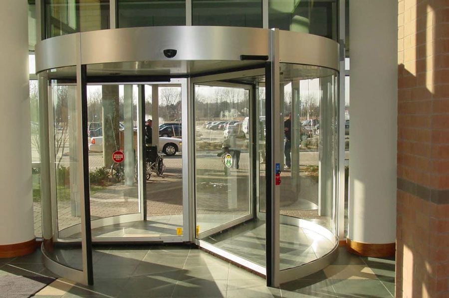 Cửa xoay tự động