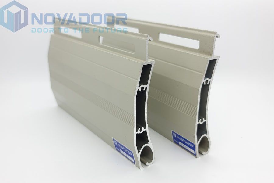nan cửa cuốn b100