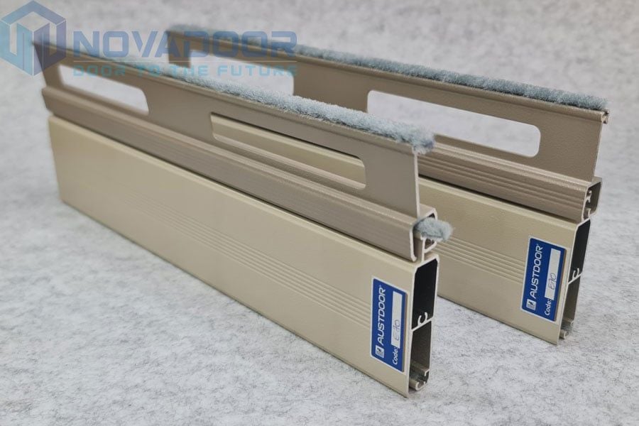 nan cửa cuốn E70