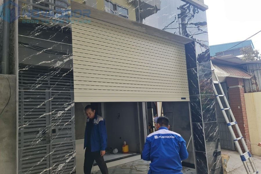 Thi công lắp đặt cửa cuốn khe thoáng ECO