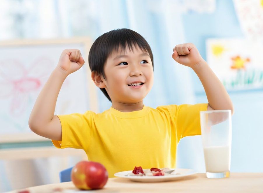 Lý do bé ăn ngủ tốt nhưng không tăng cân? 7 giải pháp mẹ cần nắm rõ