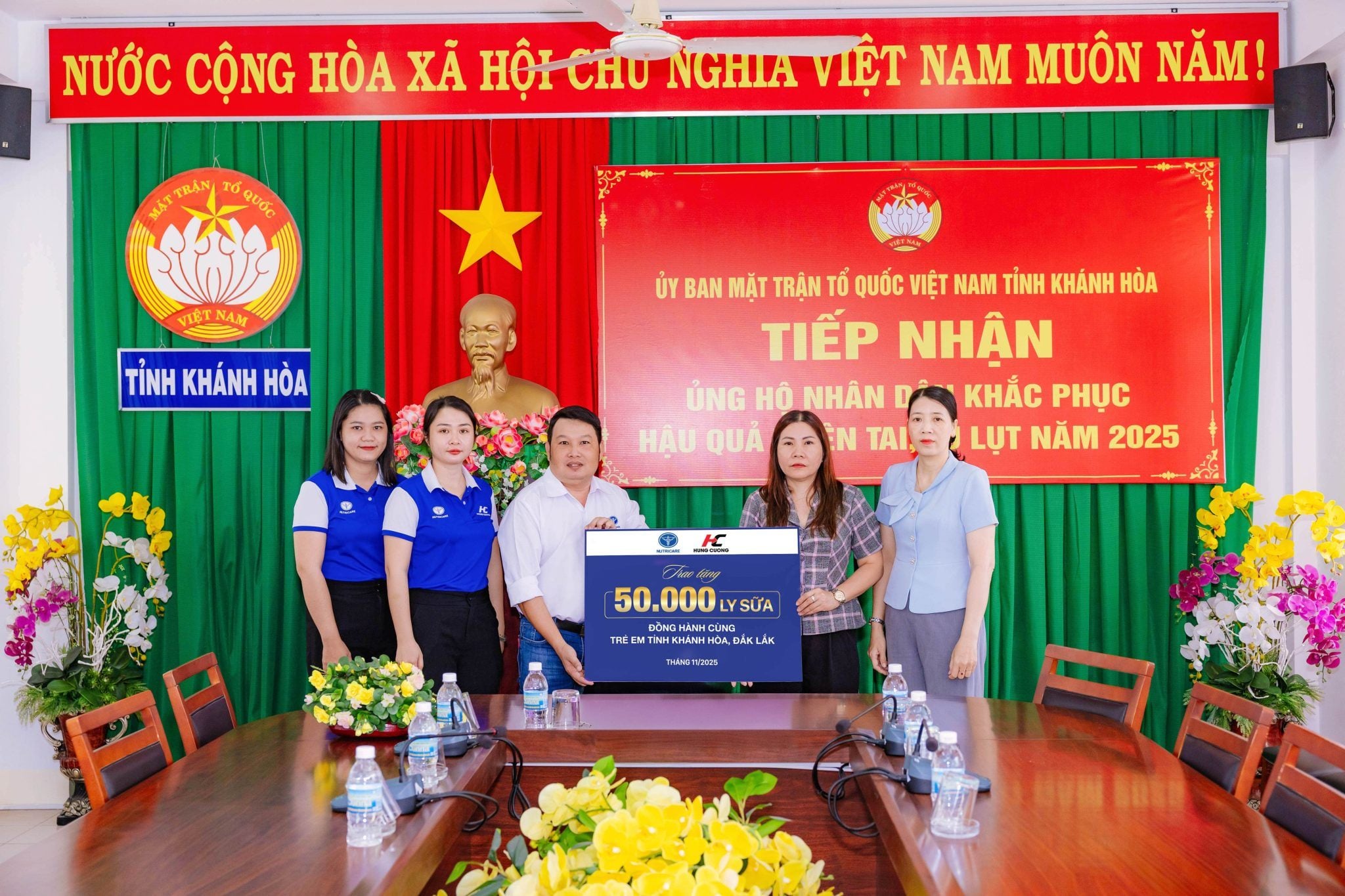 Nutricare mang đến hơn 50,000 ly sữa cho trẻ em vùng lũ Khánh Hòa và Đắk Lắk