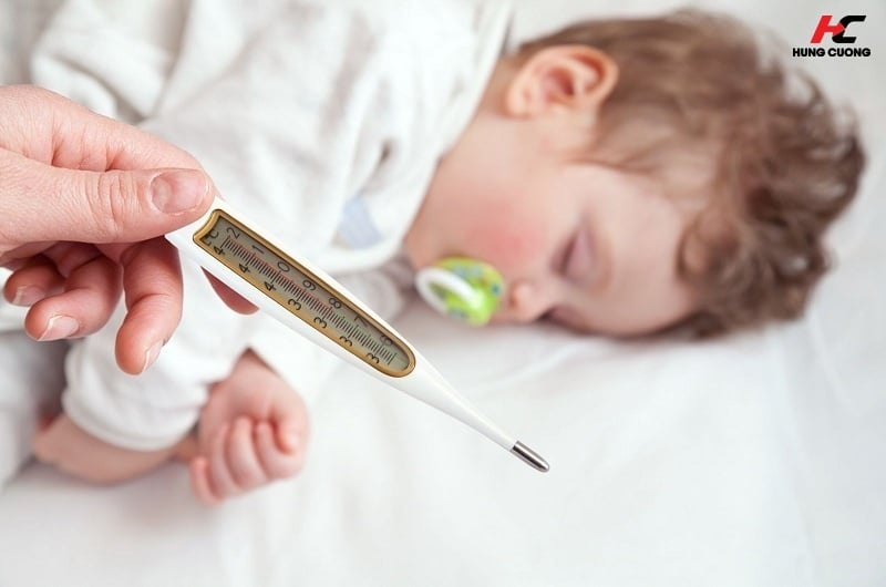 Triệu chứng nhận biết bé bị tiêu chảy và sốt