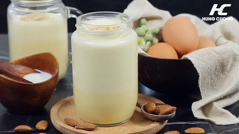 Lòng đỏ trứng gà và các sản phẩm từ sữa
