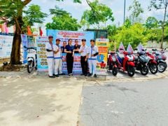 12 năm liên tiếp Công ty TNHH Hồng Đức đồng hành cùng sĩ tử trong kỳ thi tốt nghiệp THPT