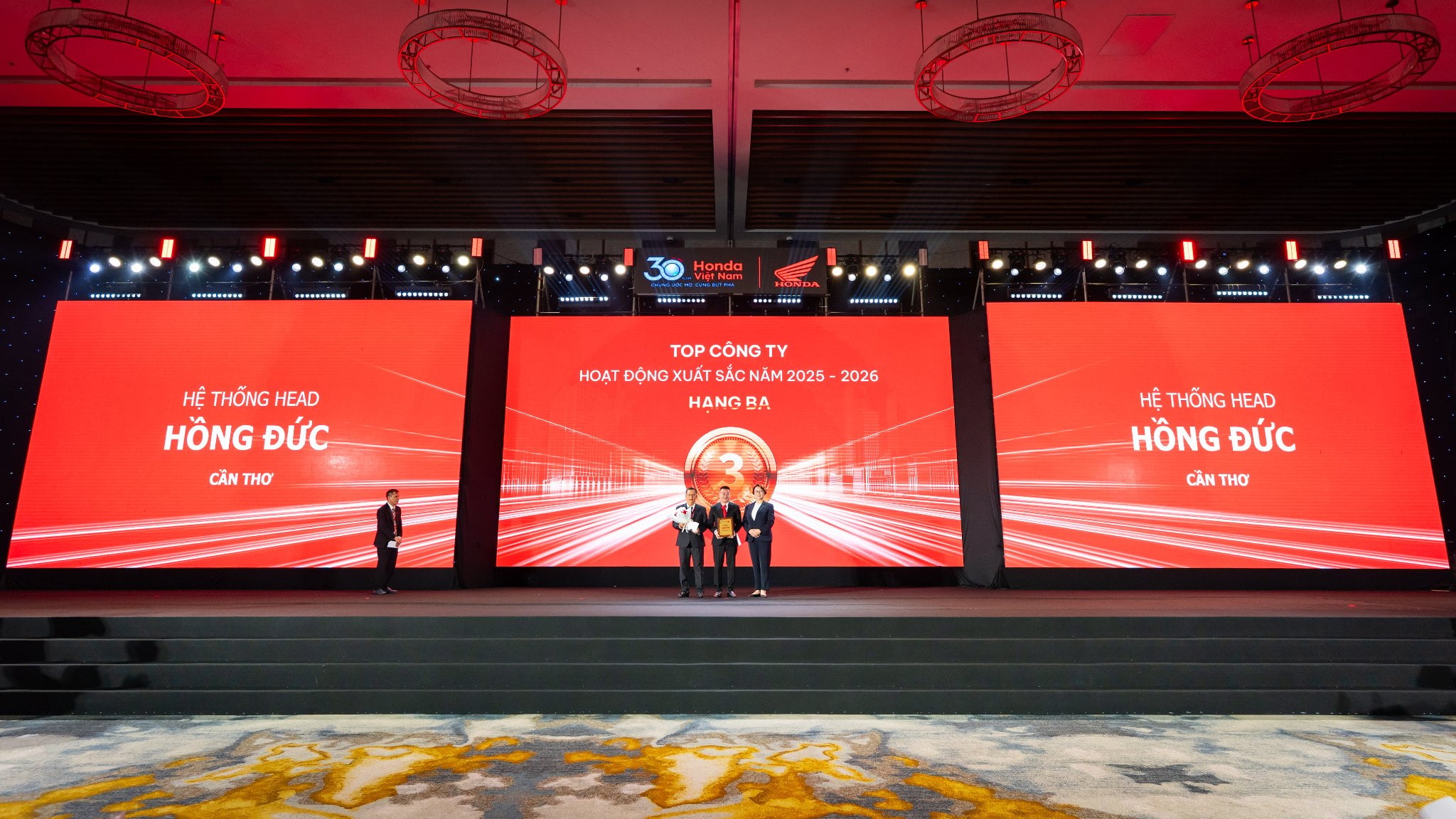 CÔNG TY TNHH HỒNG ĐỨC ĐẠT TOP 3 CÔNG TY HOẠT ĐỘNG XUẤT SẮC NHẤT TOÀN QUỐC 2025 – 2026