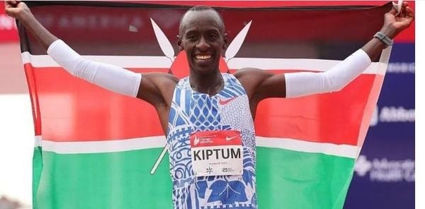 Vận động viên marathon nhanh nhất thế giới Kelvin Kiptum