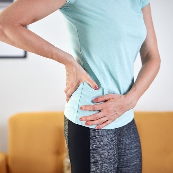 Có nhiều nguyên nhân gây ra xóc hông khi chạy bộ