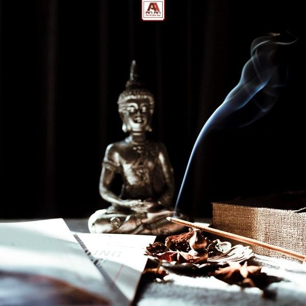 Thắp Nhang Hàng Ngày Có Tốt Không? Những Giá Trị Ít Người Để Ý Nhưng Lại Ảnh Hưởng Đến Cả Tâm Trạng Và Không Gian Sống