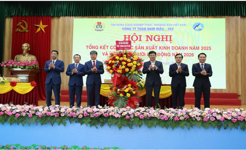 Than Nam Mẫu: Vượt khó về đích năm 2025, thu nhập thợ lò đạt trên 26 triệu đồng/tháng