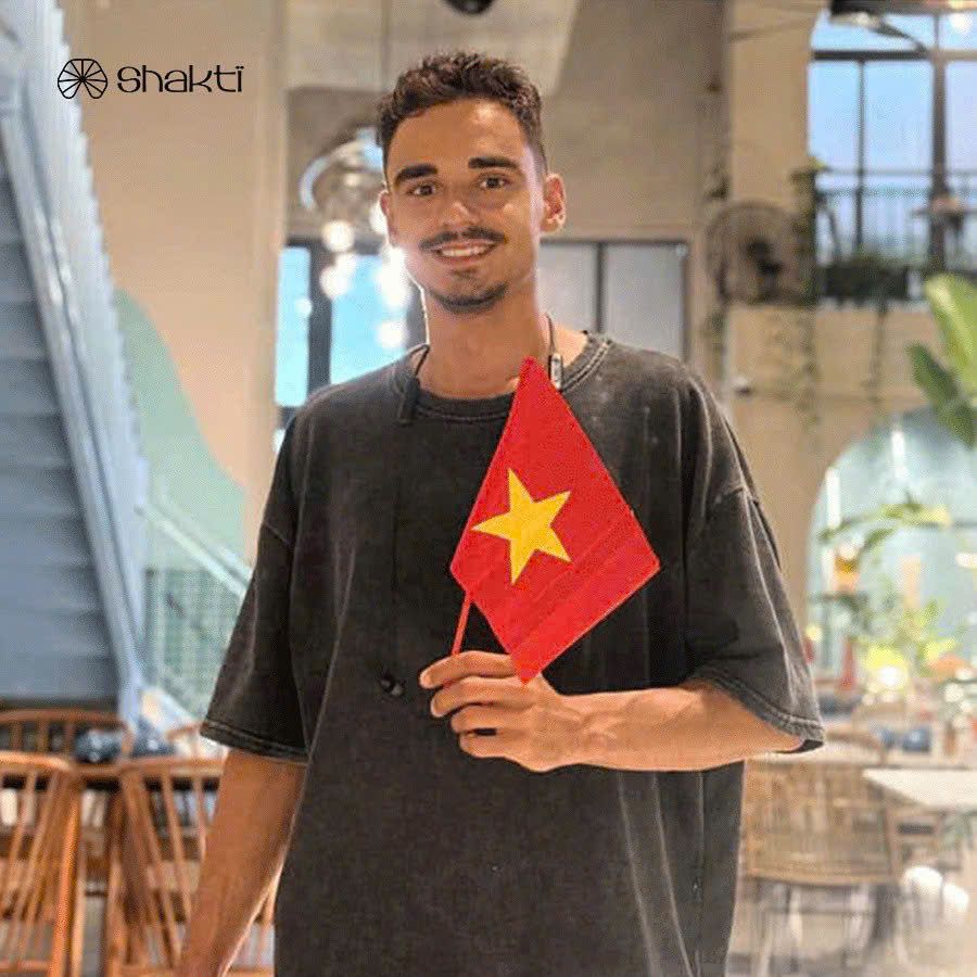 Shakti và những tấm ảnh kỷ niệm rực rỡ Quốc khánh