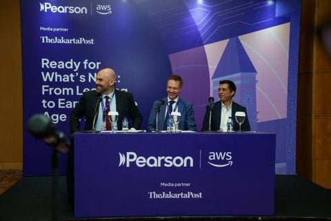 PEARSON x AWS: “READY FOR WHAT’S NEXT” – TỪ HỌC TẬP ĐẾN SỰ NGHIỆP TRONG KỶ NGUYÊN AI