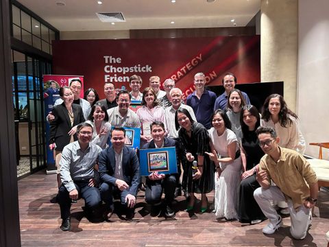 Từ Nhà đầu tư Harvard đến Tác giả toàn cầu 