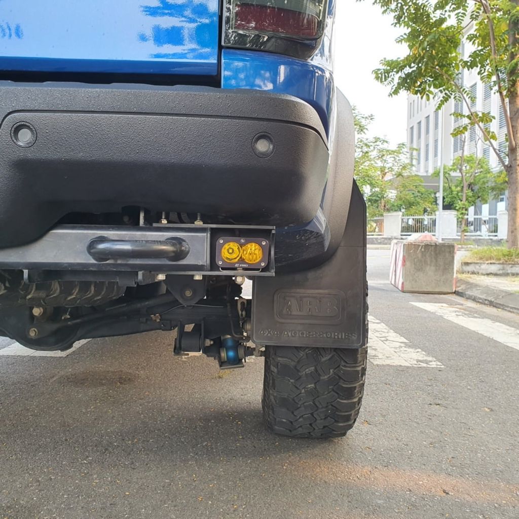 Đèn trợ sáng Baja Designs S2 Pro gắn phía sau xe làm đèn lùi - đèn de hỗ trợ khi đi địa hình