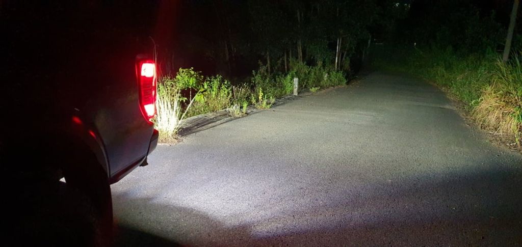 Đèn trợ sáng Baja Designs S2 gắn phía sau xe Ford Ranger Raptor