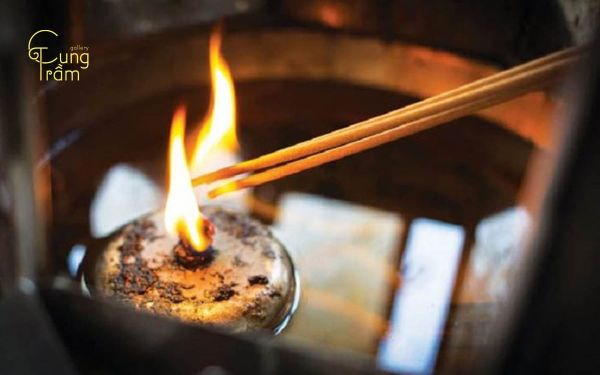 Có nên thắp hương buổi tối không? Theo quan điểm Văn hoá và Tâm linh