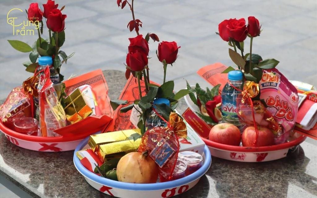 Đi chùa đầu năm nên mua gì để cả năm may mắn, bình an?