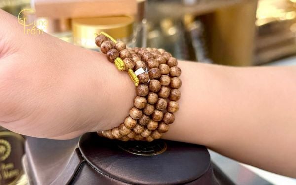 Giá vòng trầm hương 2026: Những yếu tố quyết định giá trị 