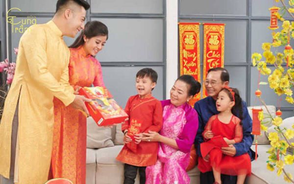 Mùng 2 Tết nên làm gì để may mắn? Những điều kiêng kỵ cần biết