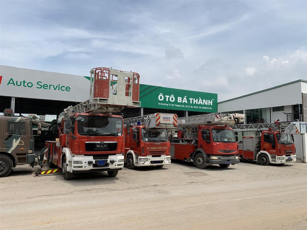 Demo đánh bóng Hợp Chất Đánh Bóng Gubosa tại garage Bá Thành