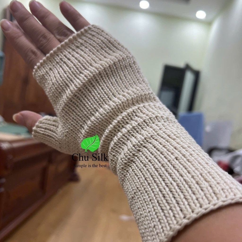 Tất tay tơ tằm_ đan sợi tơ gốc