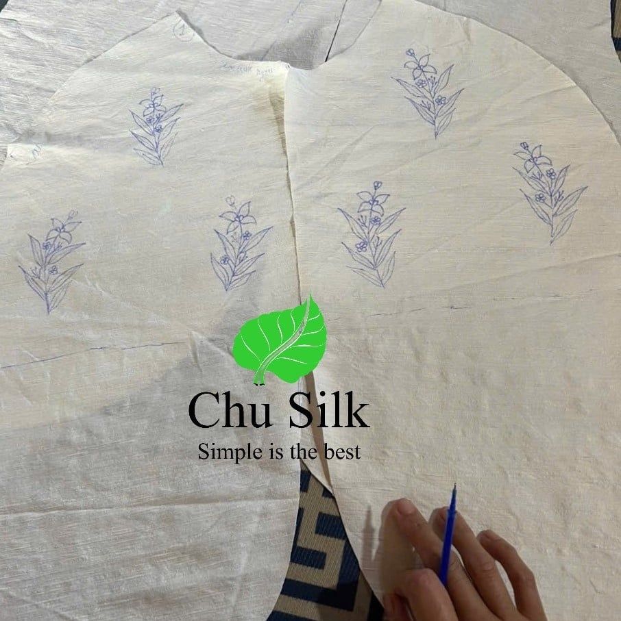 Nhịp sống chậm trên từng thớ tơ, đường kim, mũi chỉ, nét vẽ, nét thêu