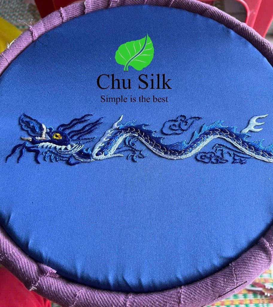 Thêu tay con rồng thời nhà Trần, nhà Lý của Việt Nam